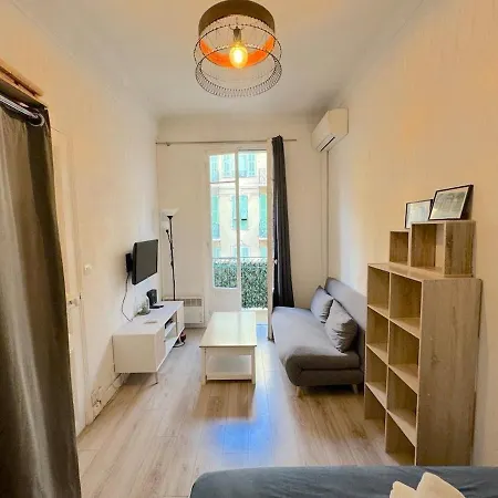 600m Port, Tramway, Clim, Wifi Nice