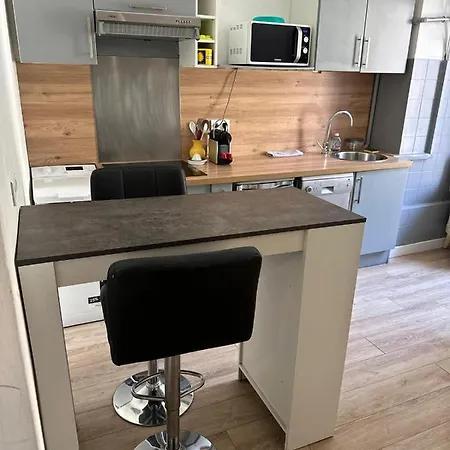 Apartman 600m Port, Tramway, Clim, Wifi