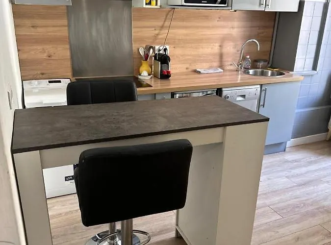 Apartmán 600m Port, Tramway, Clim, Wifi